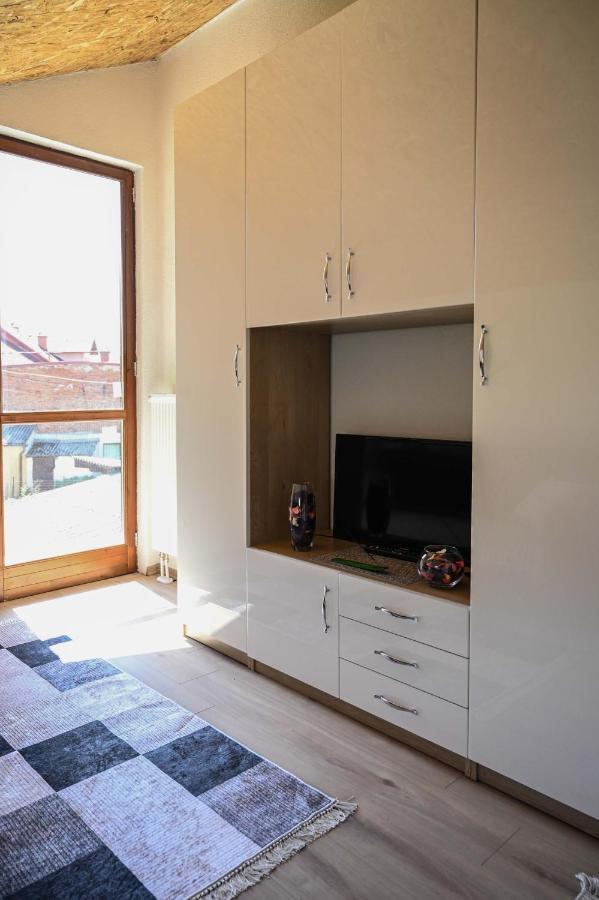 Elem Apartmani Skver Tuzla Esterno foto