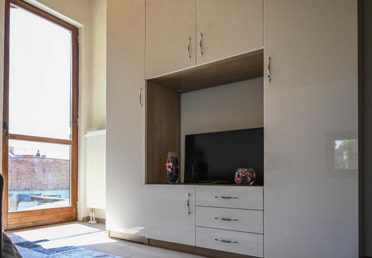 Elem Apartmani Skver Tuzla Esterno foto