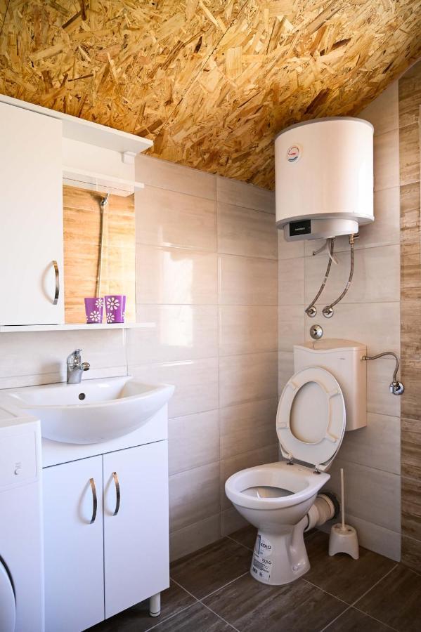 Elem Apartmani Skver Tuzla Esterno foto