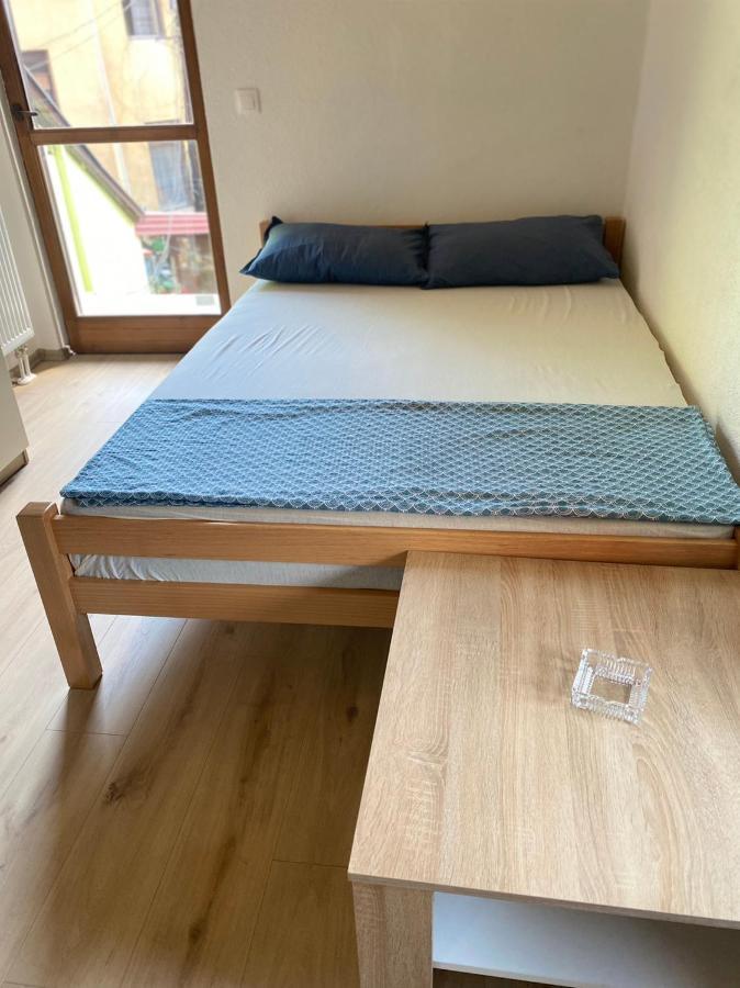 Elem Apartmani Skver Tuzla Esterno foto